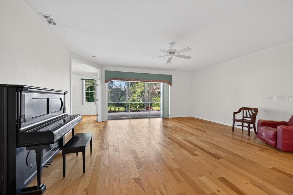 Single Family Residence at 4355 BURNBERRY GLEN CT, SPRING HILL, photo 13 of 50