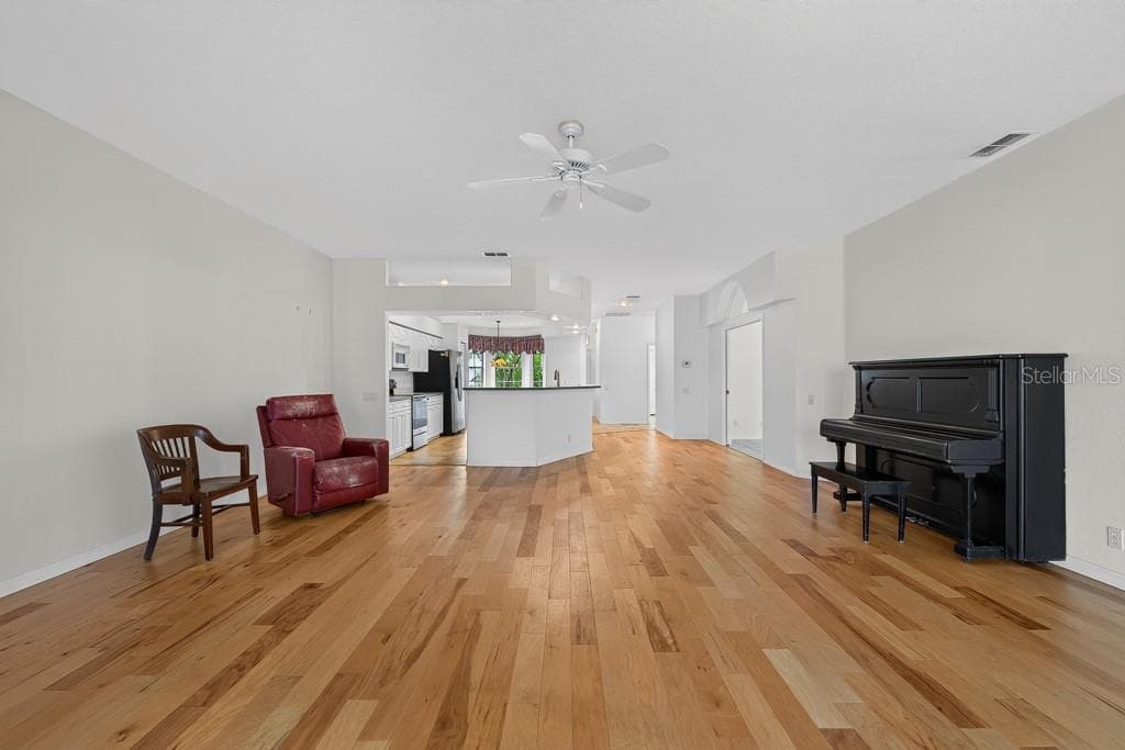 Single Family Residence at 4355 BURNBERRY GLEN CT, SPRING HILL, photo 16 of 50