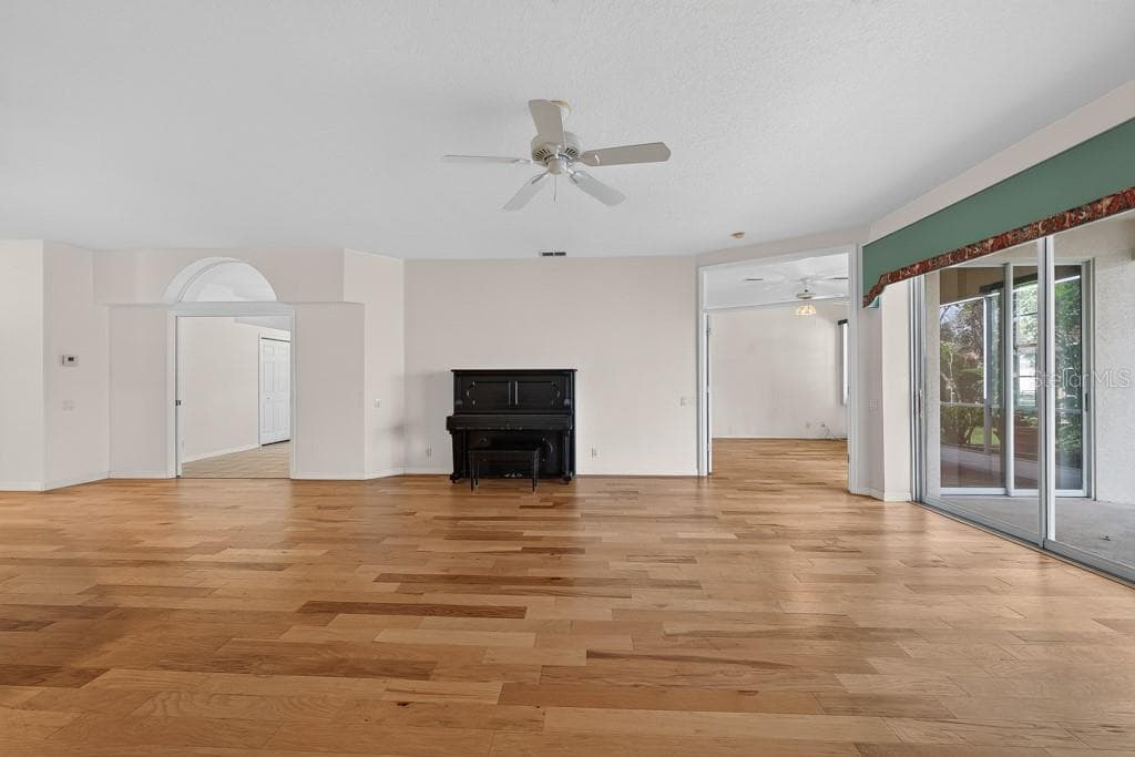 Single Family Residence at 4355 BURNBERRY GLEN CT, SPRING HILL, photo 17 of 50