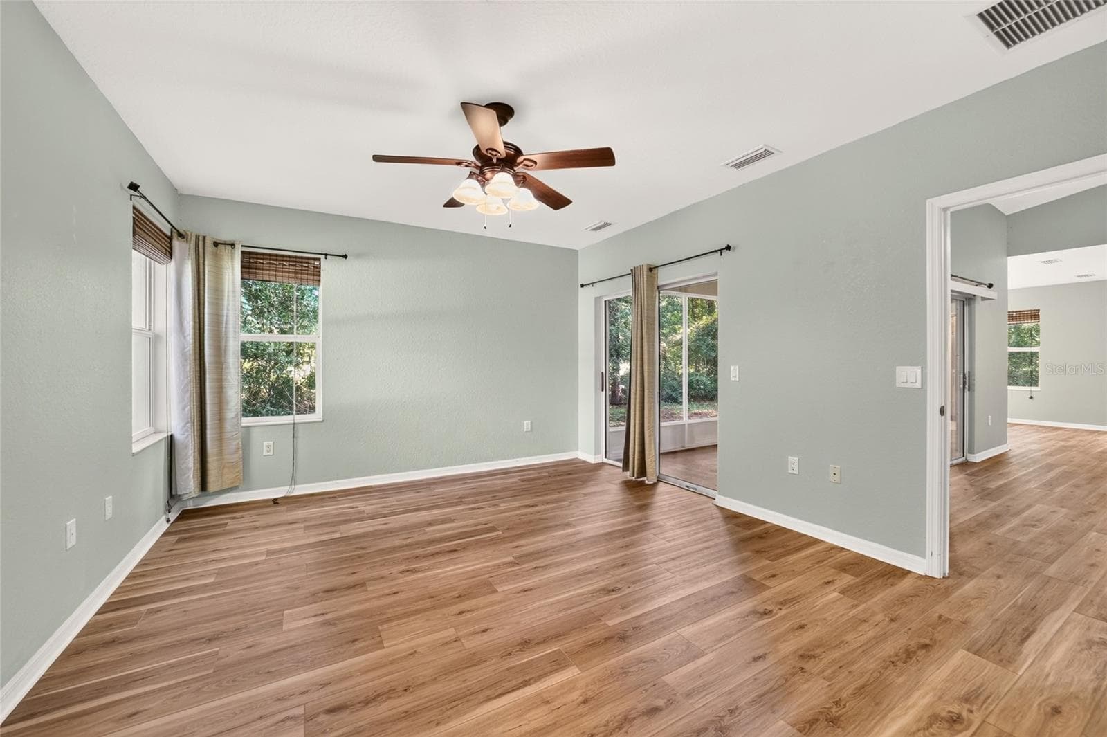 Primary bedroom - 19369 SW 100TH LOOP, DUNNELLON