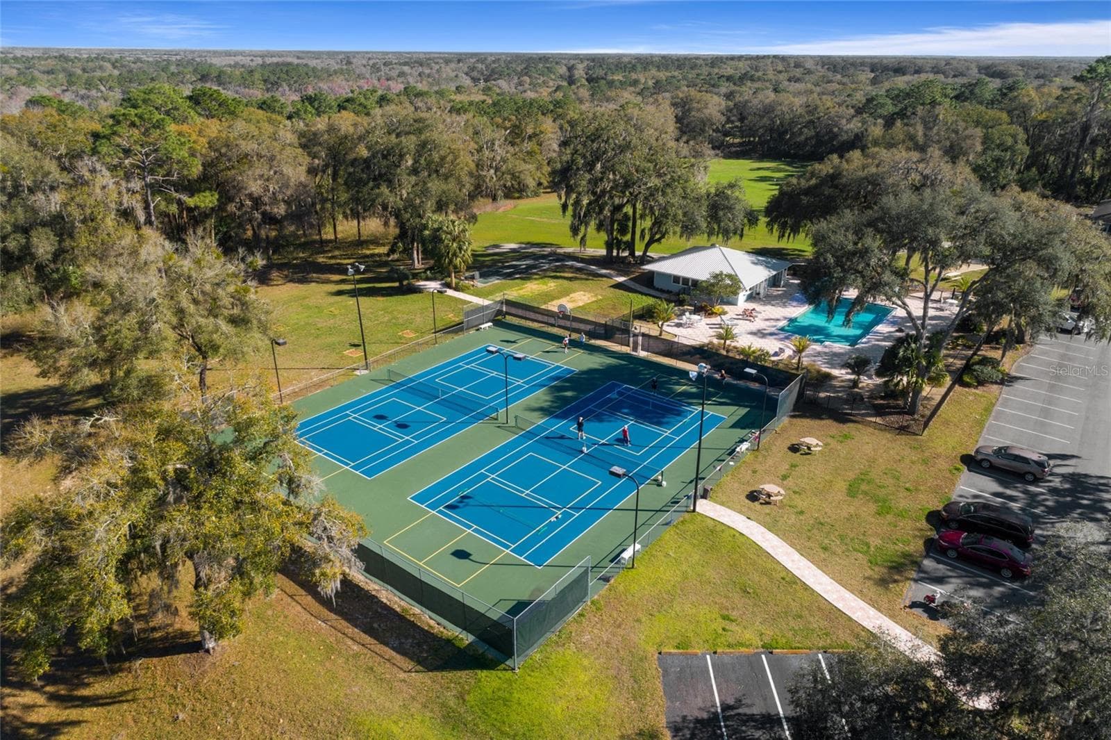 Clubhouse tennis courts - 19369 SW 100TH LOOP, DUNNELLON