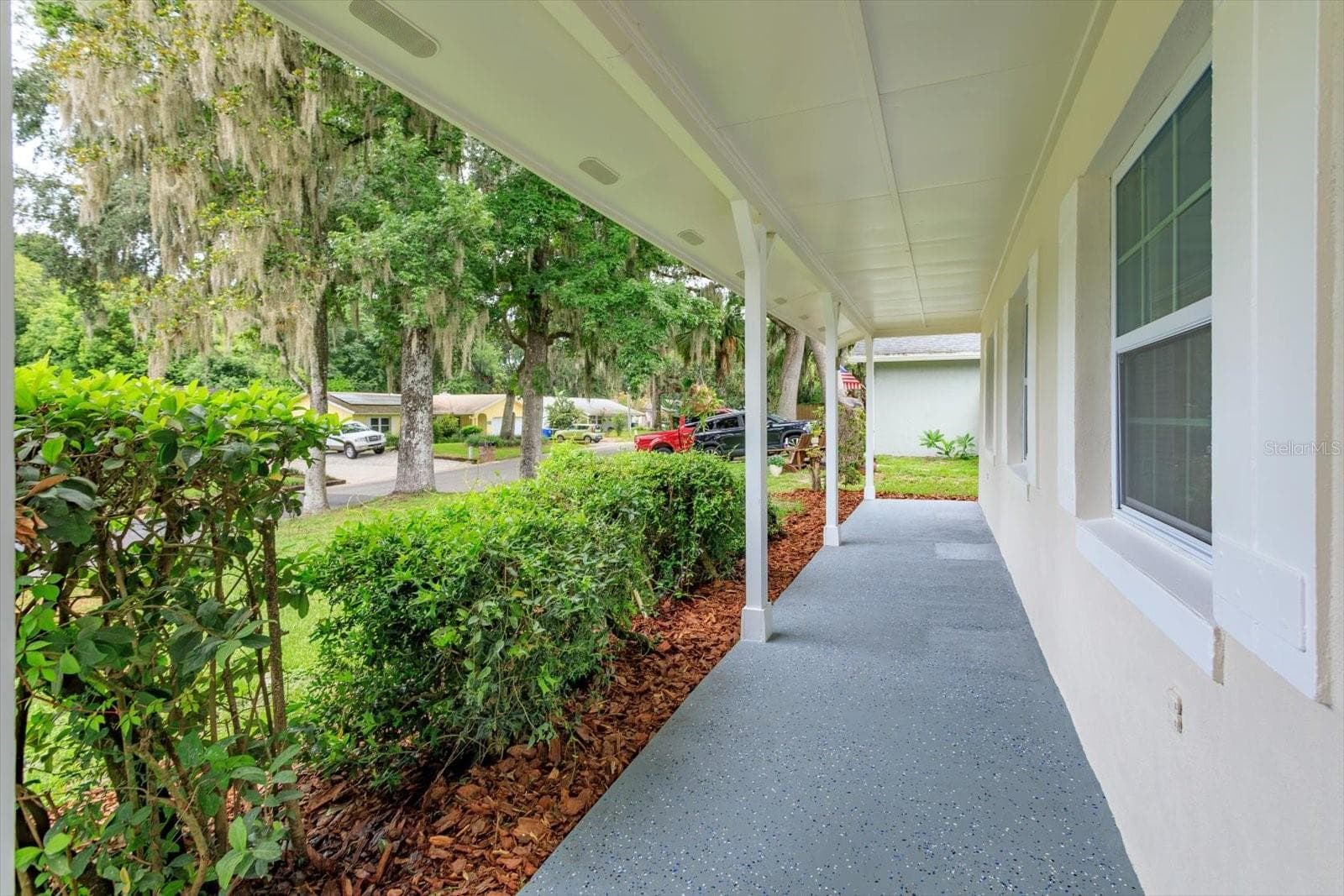 Lovely front porch - 958 ORANGE AVE, OVIEDO