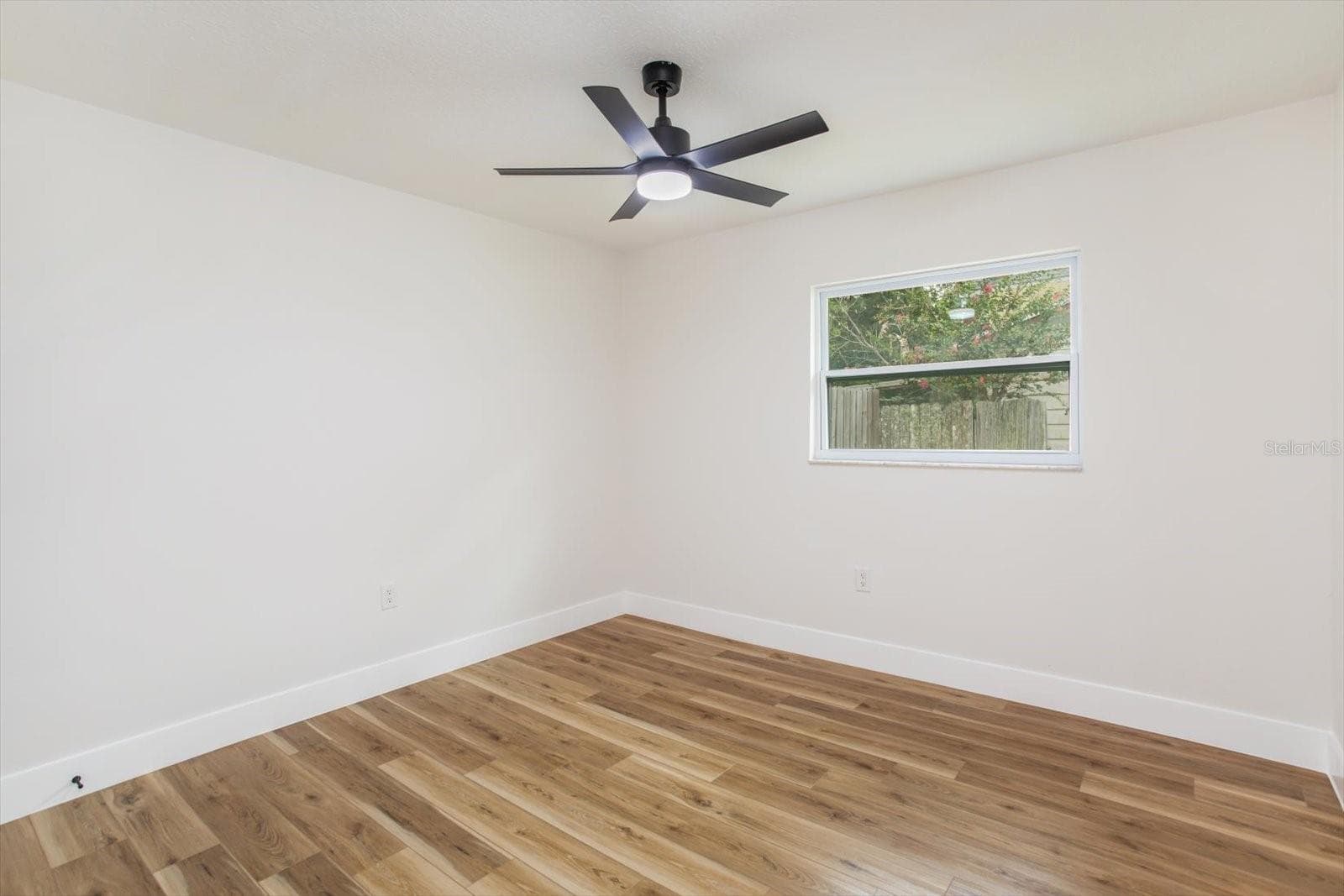 Bedroom 3 with walk in closet - 958 ORANGE AVE, OVIEDO
