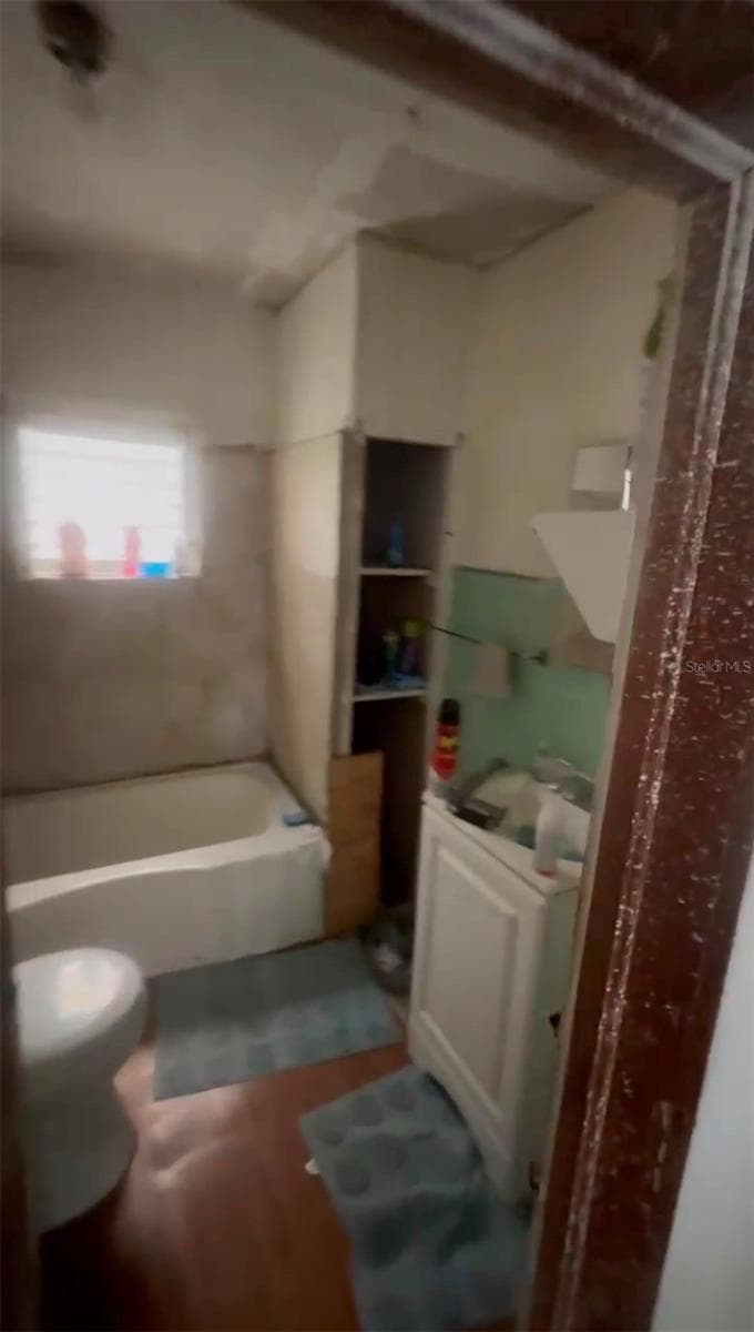 Single Family Residence at 2516 E MAGNOLIA ST, LAKELAND, photo 6 of 8