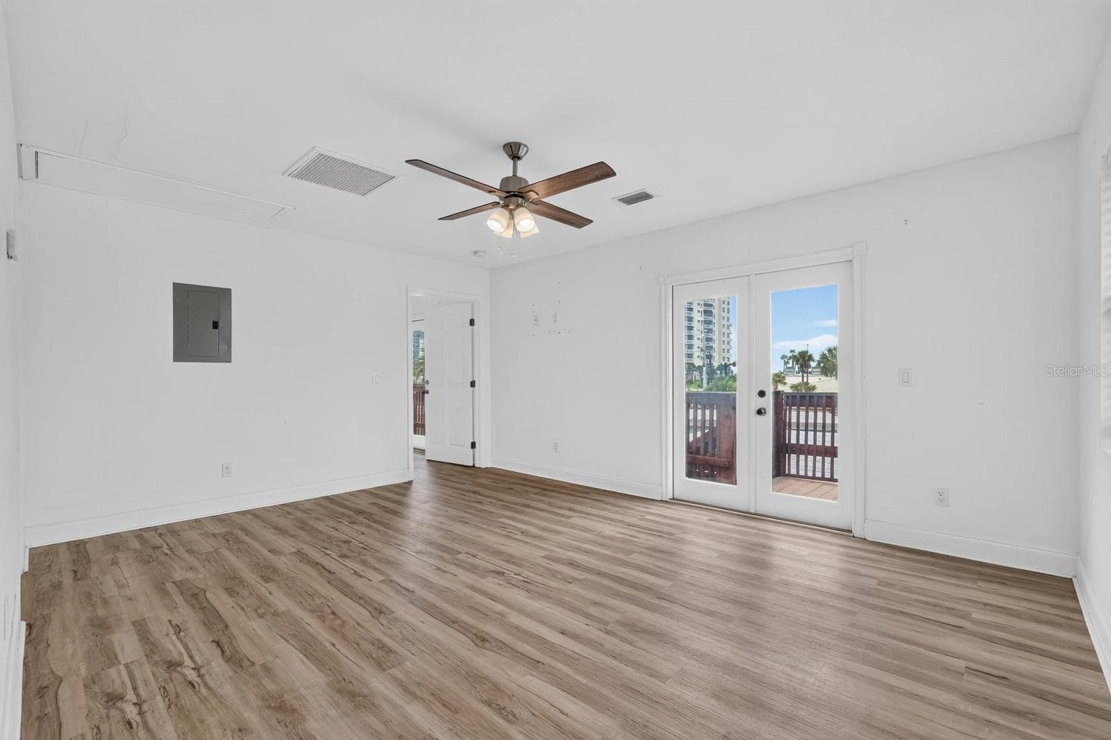 Single Family Residence at 2005 SCHULTE AVE, DAYTONA BEACH, photo 15 of 61