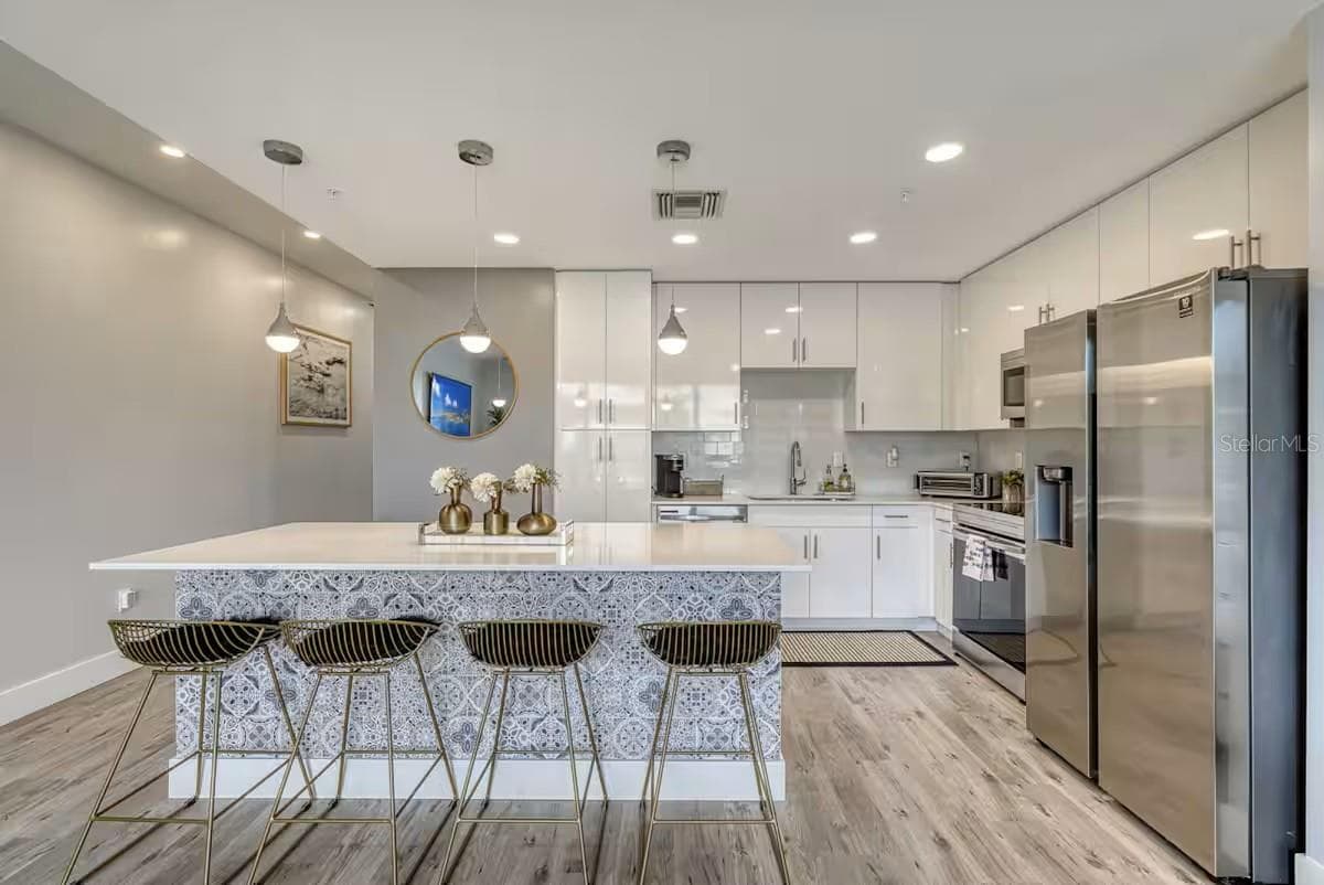 Condominium at 1709 N TAMIAMI TRL #220, SARASOTA, photo 2 of 16