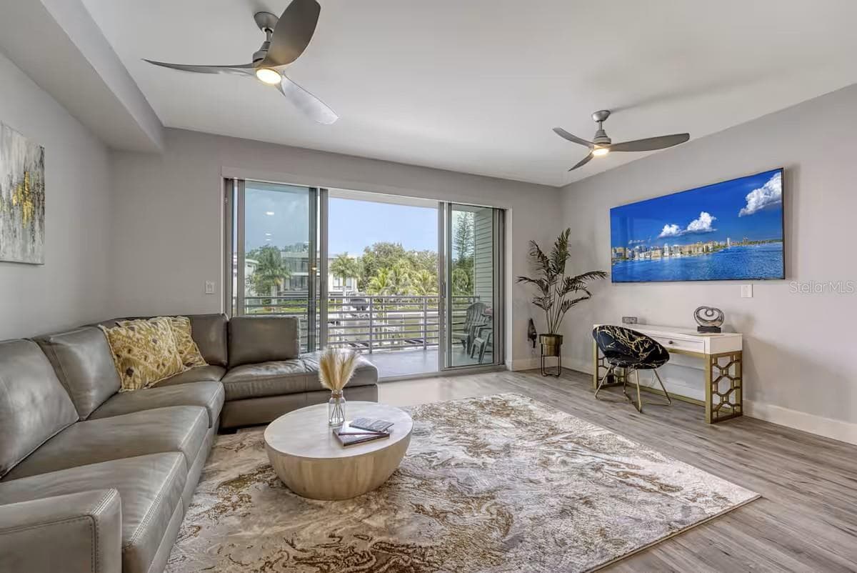 Condominium at 1709 N TAMIAMI TRL #220, SARASOTA, photo 5 of 16