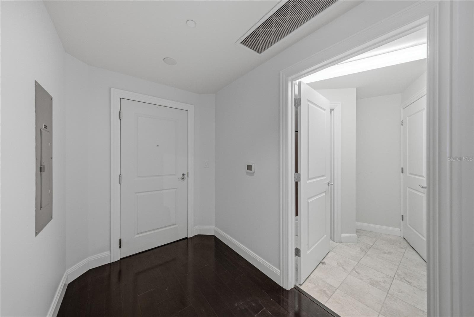 Condominium at 450 KNIGHTS RUN AVE #1103, TAMPA, photo 6 of 97