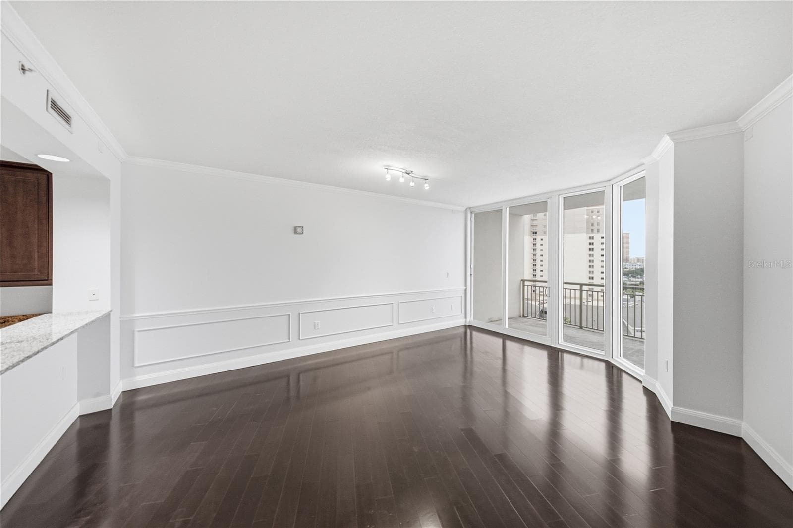 Condominium at 450 KNIGHTS RUN AVE #1103, TAMPA, photo 29 of 97