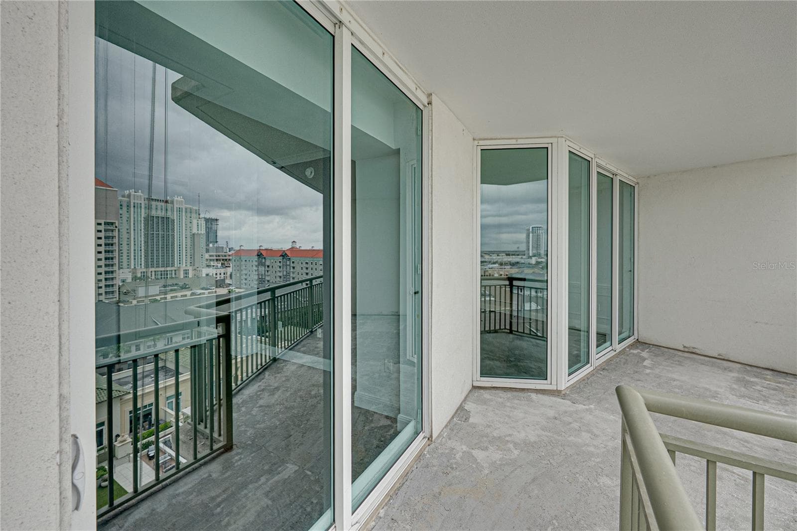 Condominium at 450 KNIGHTS RUN AVE #1103, TAMPA, photo 59 of 97