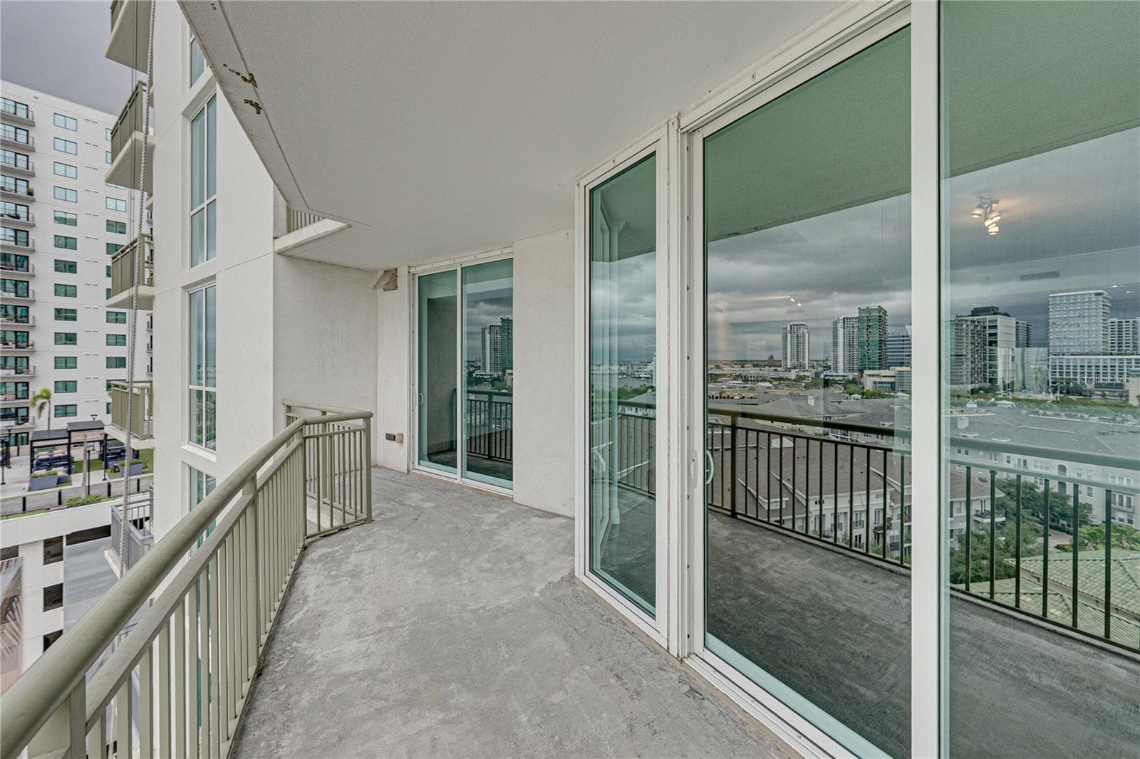 Condominium at 450 KNIGHTS RUN AVE #1103, TAMPA, photo 60 of 97
