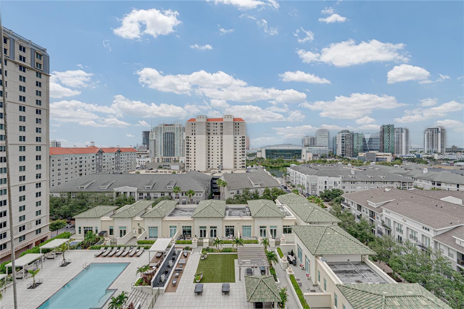 Condominium at 450 KNIGHTS RUN AVE #1103, TAMPA, photo 63 of 97