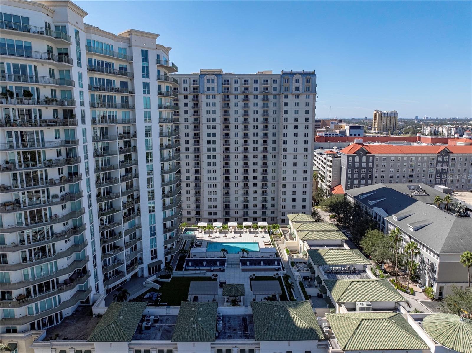 Condominium at 450 KNIGHTS RUN AVE #1103, TAMPA, photo 67 of 97
