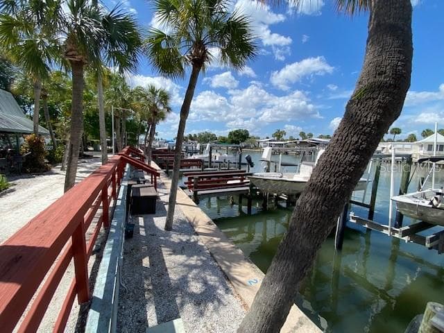 docks - 4851 W GANDY BLVD #B10L30, TAMPA
