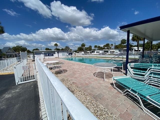 pool - 4851 W GANDY BLVD #B10L30, TAMPA