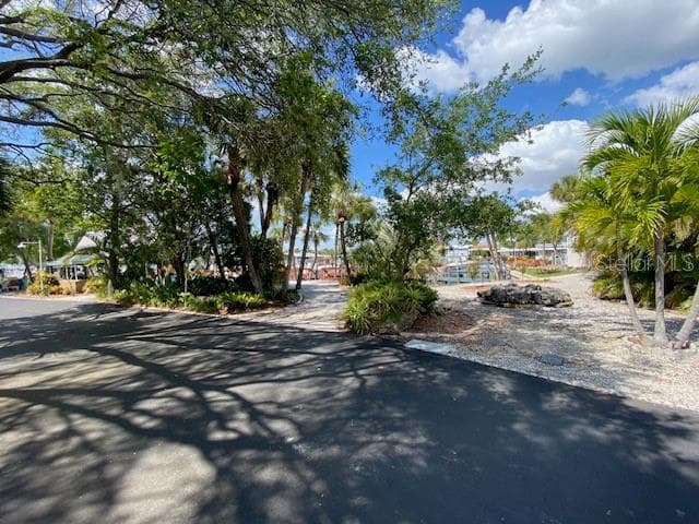recreational area - 4851 W GANDY BLVD #B10L30, TAMPA