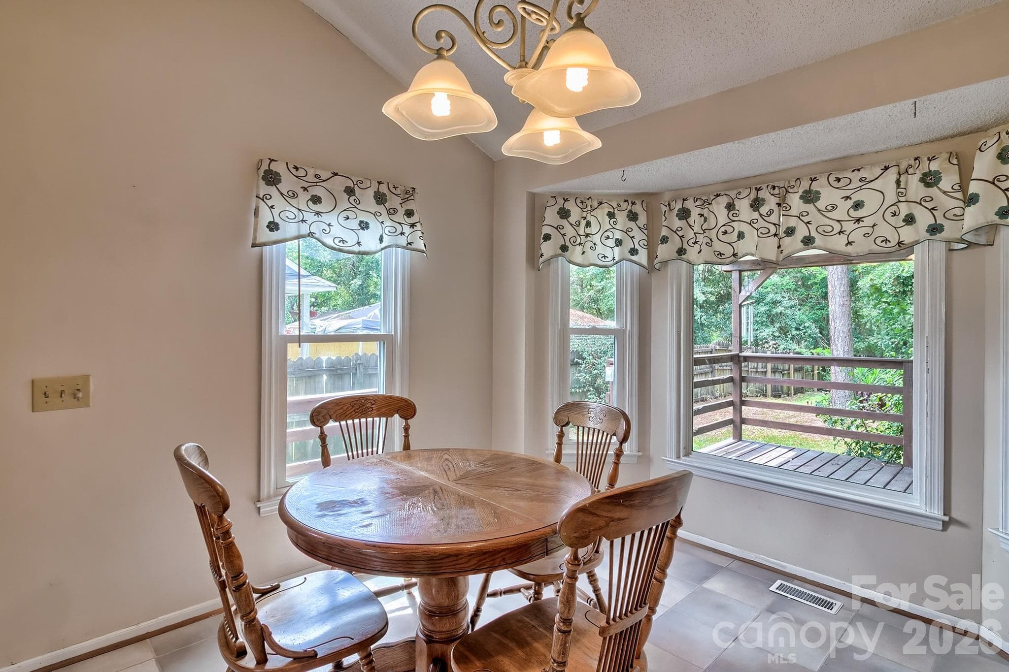 Single Family Residence at 131 Santa Barbara Court, West Columbia, photo 7 of 31
