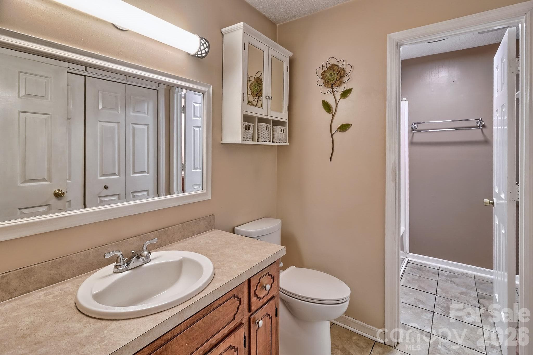 Single Family Residence at 131 Santa Barbara Court, West Columbia, photo 13 of 31