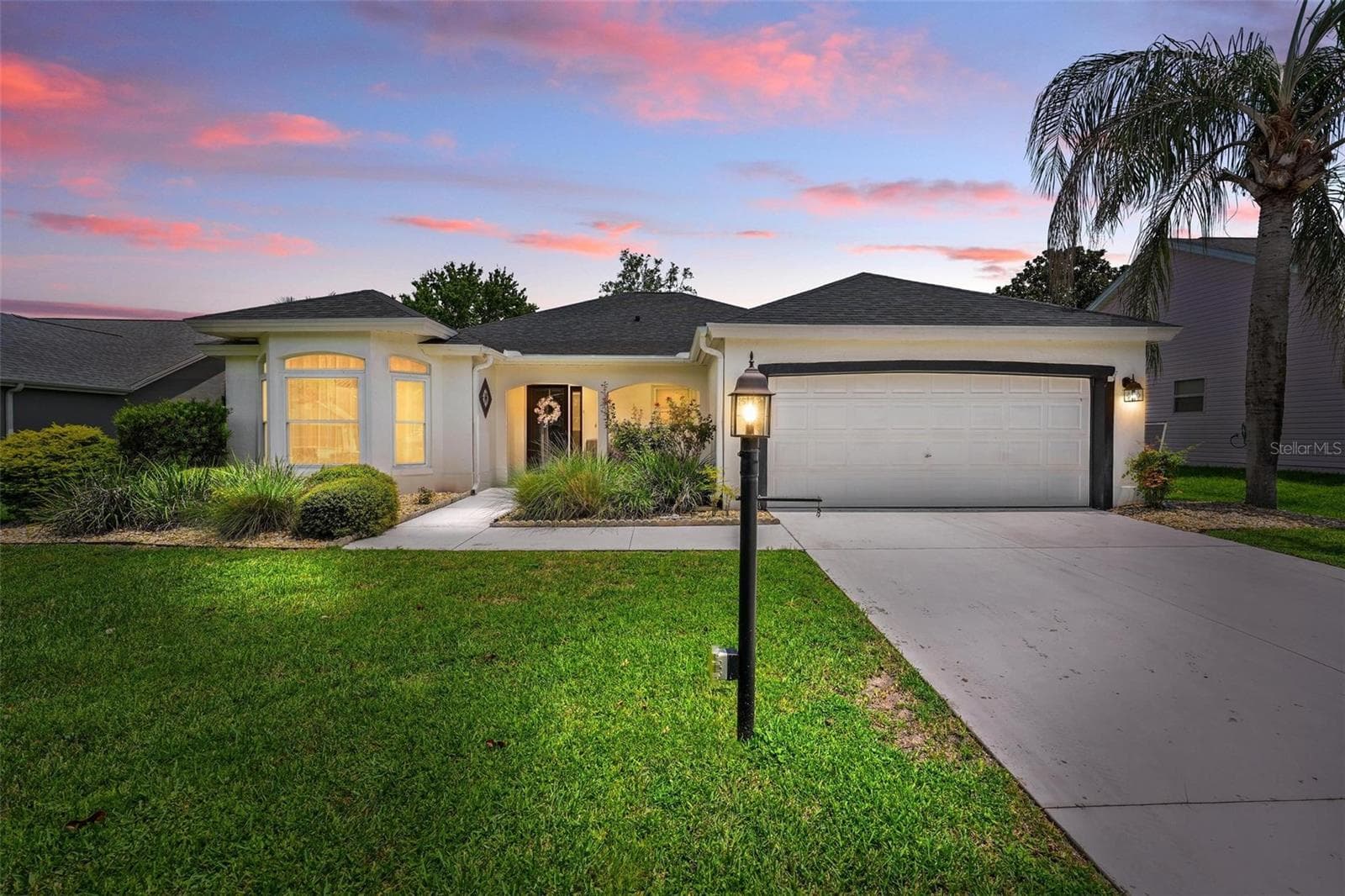 1511 LAVACA LN