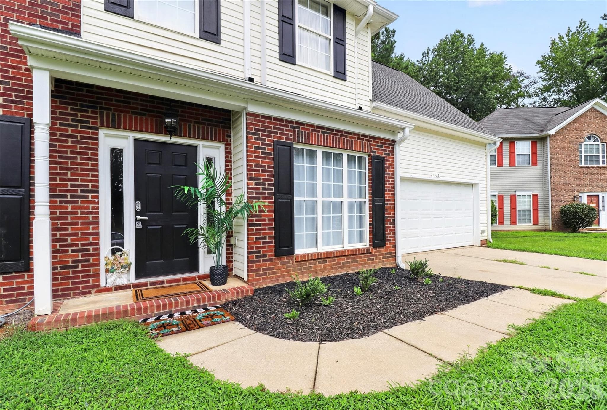 Single Family Residence at 1523 Merrie Meadow Court, Rock Hill, photo 5 of 44