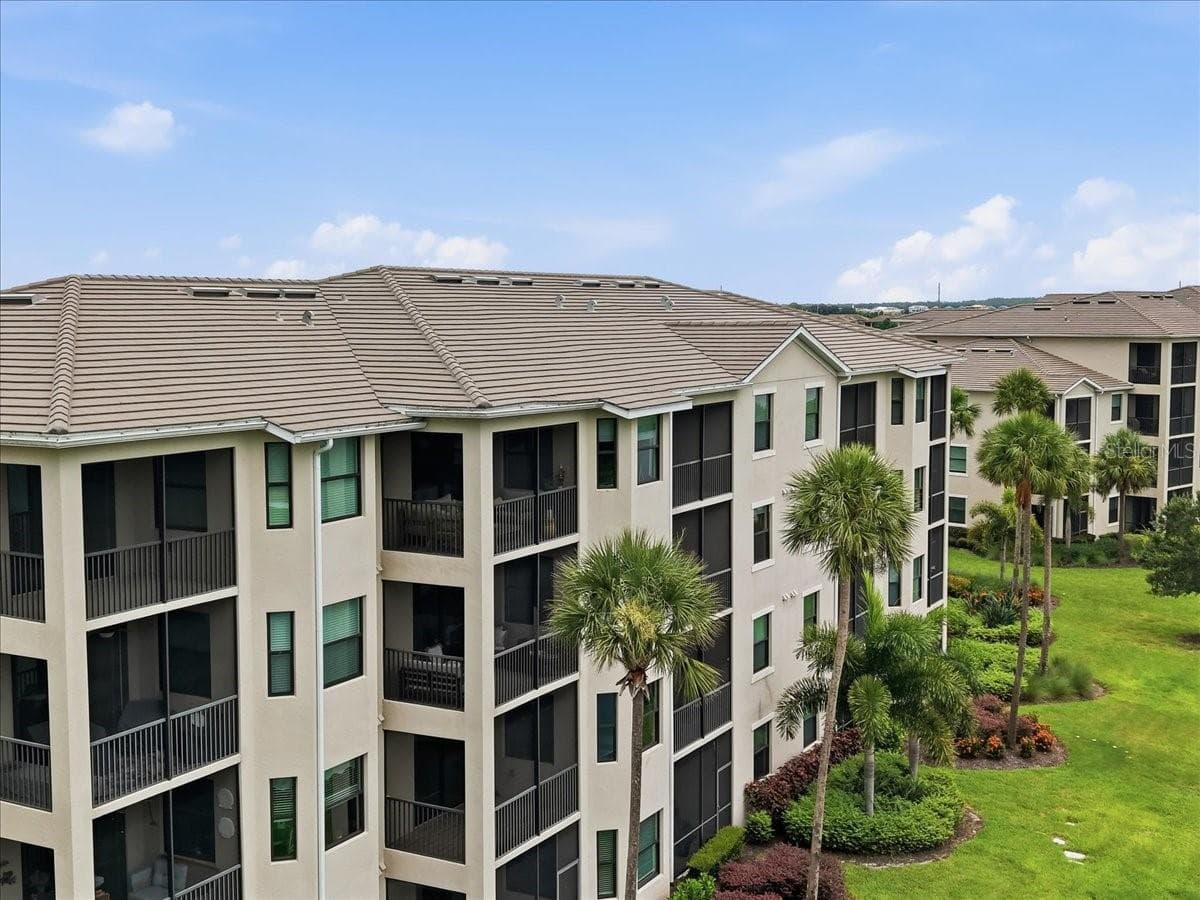 Condominium at 17520 GAWTHROP DR #305, LAKEWOOD RANCH, photo 33 of 78