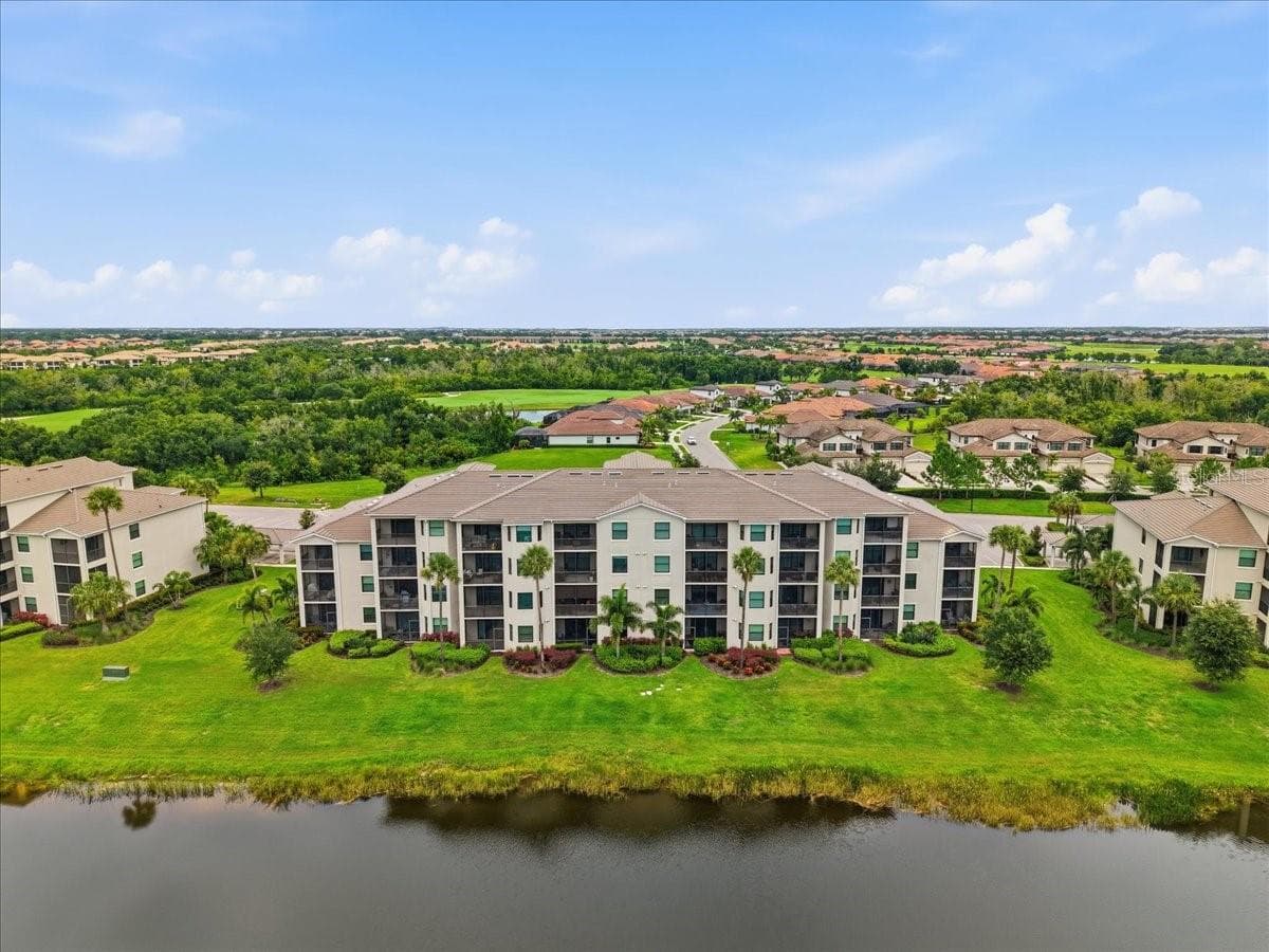 Condominium at 17520 GAWTHROP DR #305, LAKEWOOD RANCH, photo 34 of 78