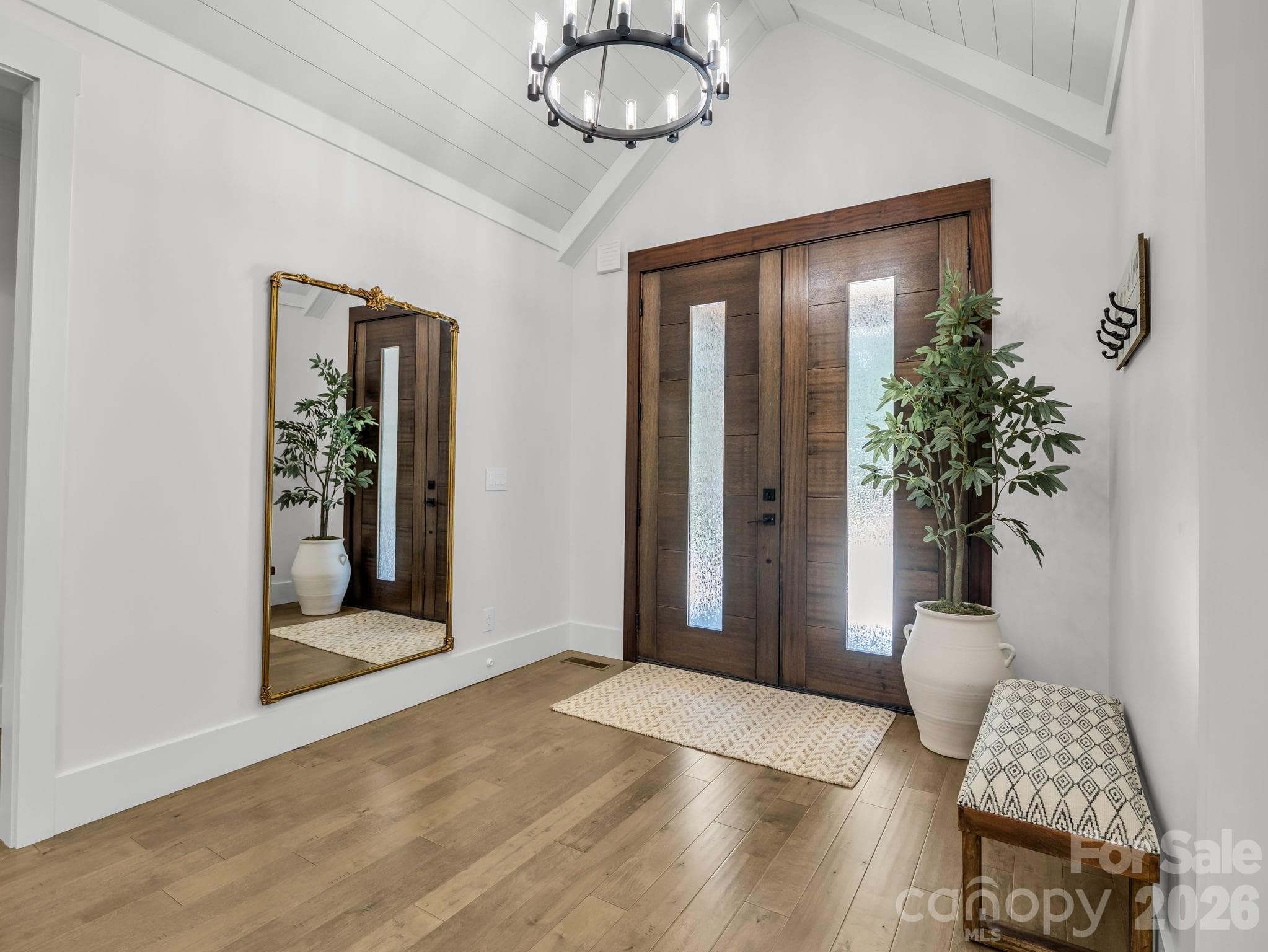 Single Family Residence at 8 Lakeview Drive, Fairview, photo 19 of 48