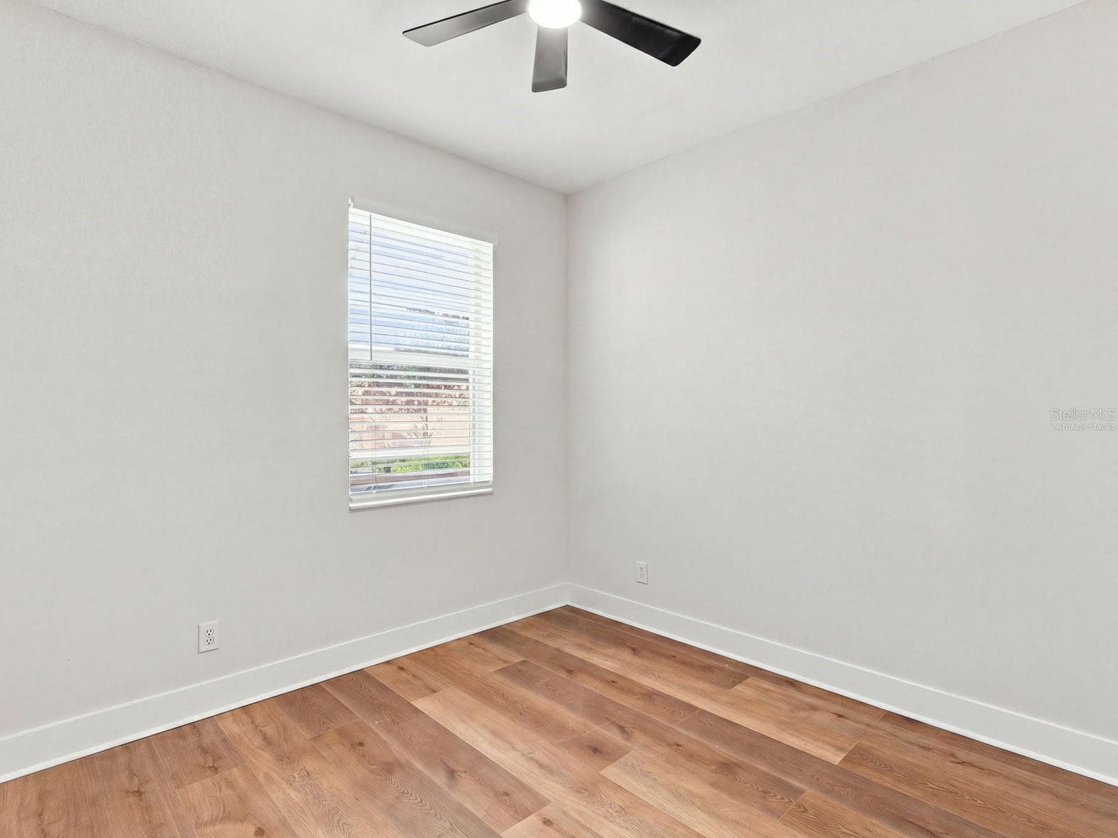 (Select photos have been virtually staged) - 2104 MALLARD CREEK CIR, KISSIMMEE