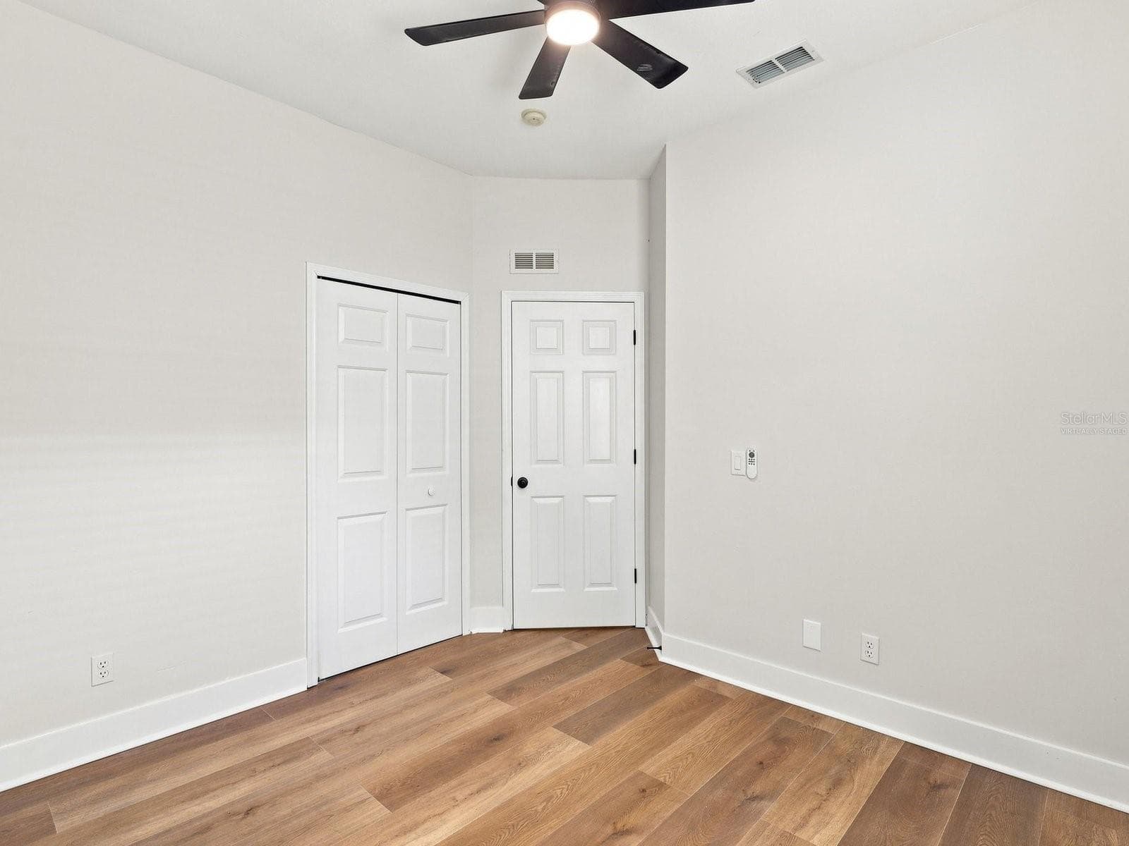 (Select photos have been virtually staged) - 2104 MALLARD CREEK CIR, KISSIMMEE