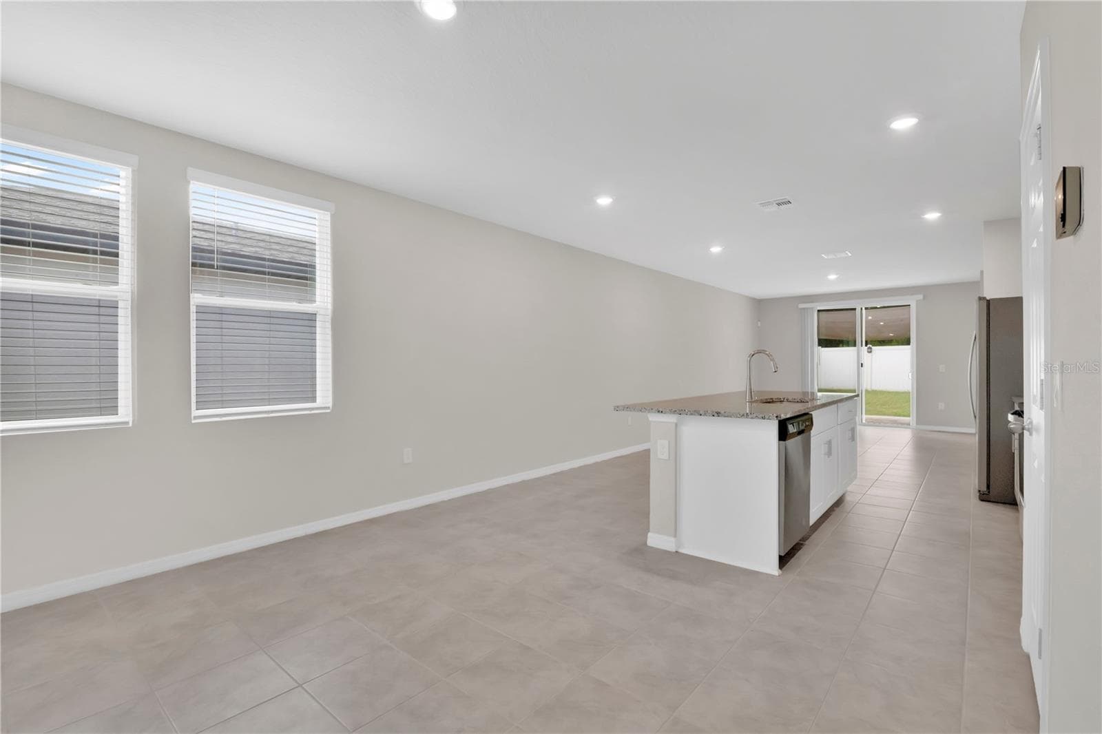 Single Family Residence at 17403 MILLION LAKES CT, CLERMONT, photo 7 of 43