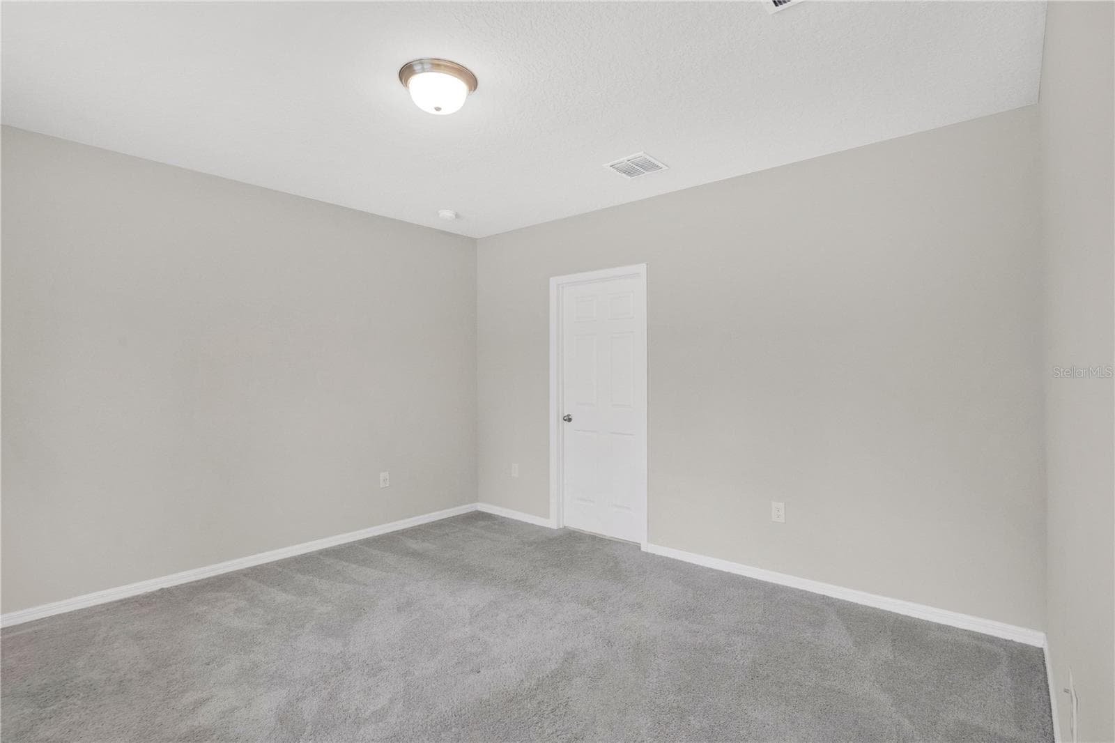 Single Family Residence at 17403 MILLION LAKES CT, CLERMONT, photo 13 of 43