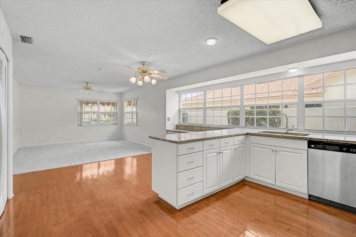 Single Family Residence at 4717 PERIDIA BLVD E, BRADENTON, photo 19 of 36