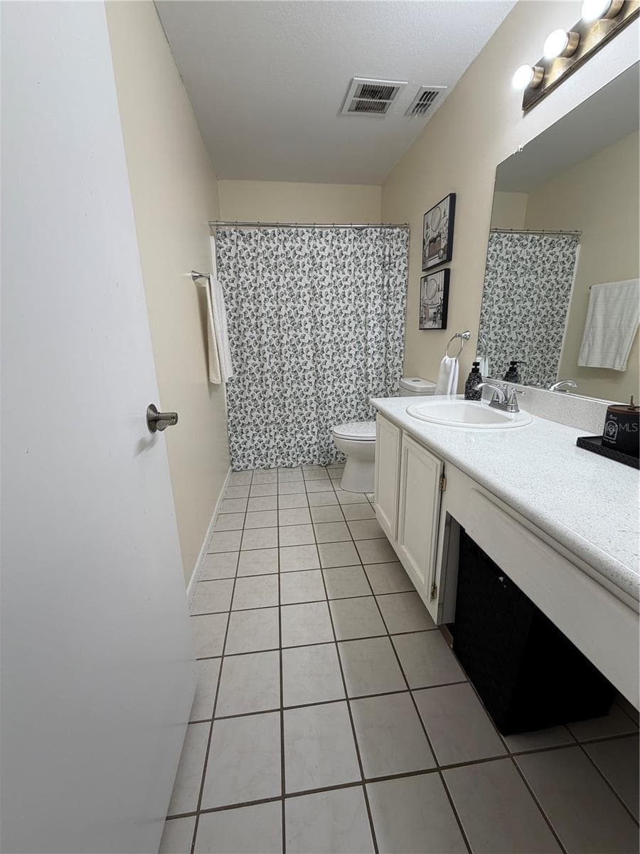 Master Bathroom - 5457 LAKE MARGARET DR #19-1, ORLANDO