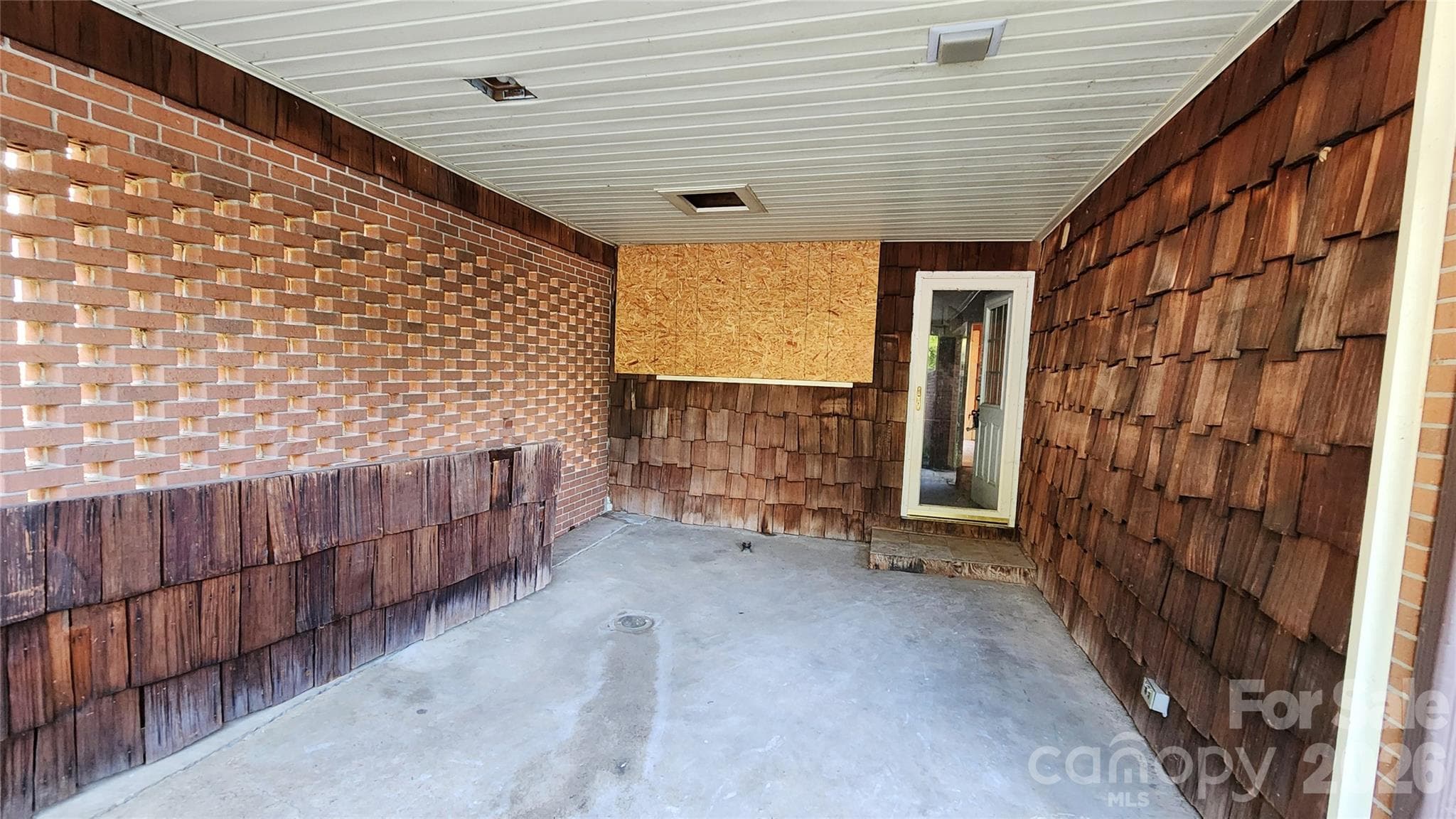 Single Family Residence at 906 Trogdon Street, North Wilkesboro, photo 23 of 27