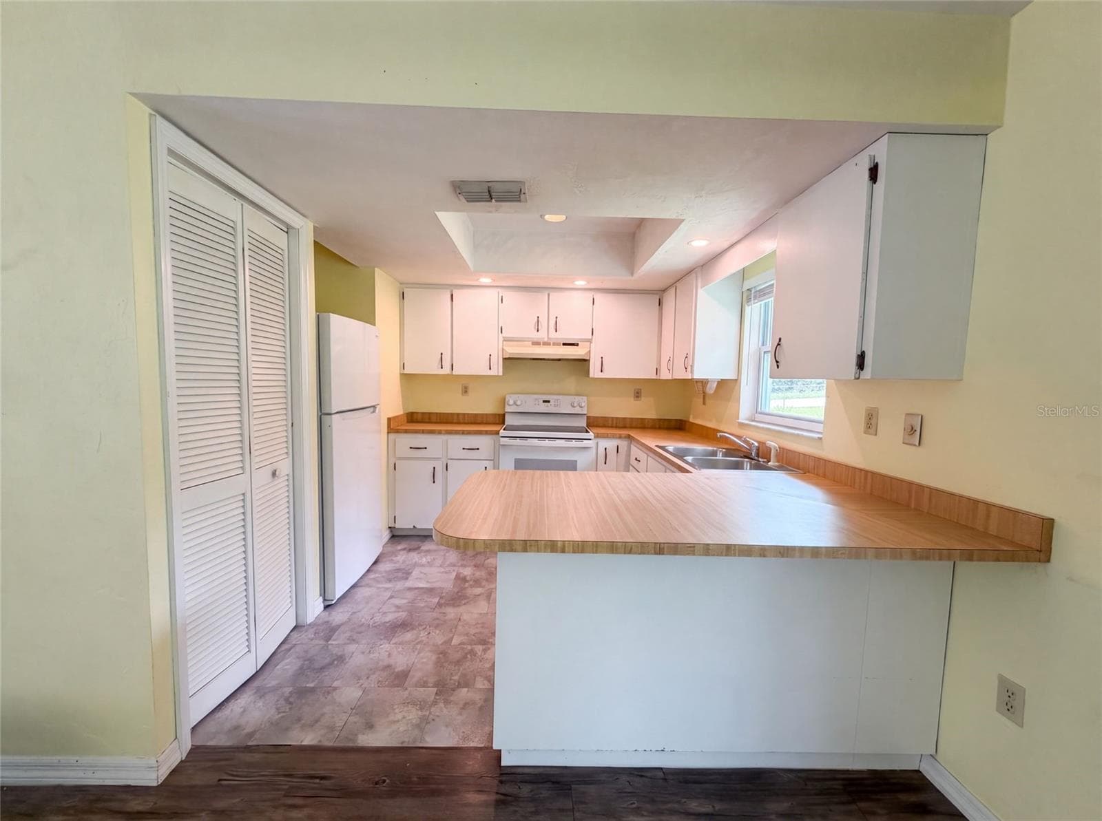 Single Family Residence at 3664 SW IVY PL, DUNNELLON, photo 6 of 23