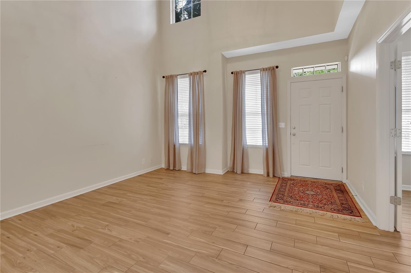 Living Room - 204 WOODHOUSE LN, DELAND