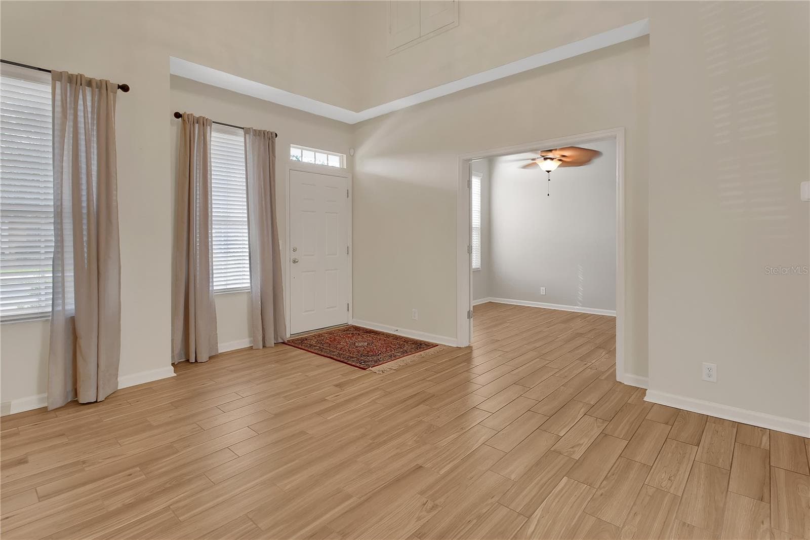 Living Room - 204 WOODHOUSE LN, DELAND