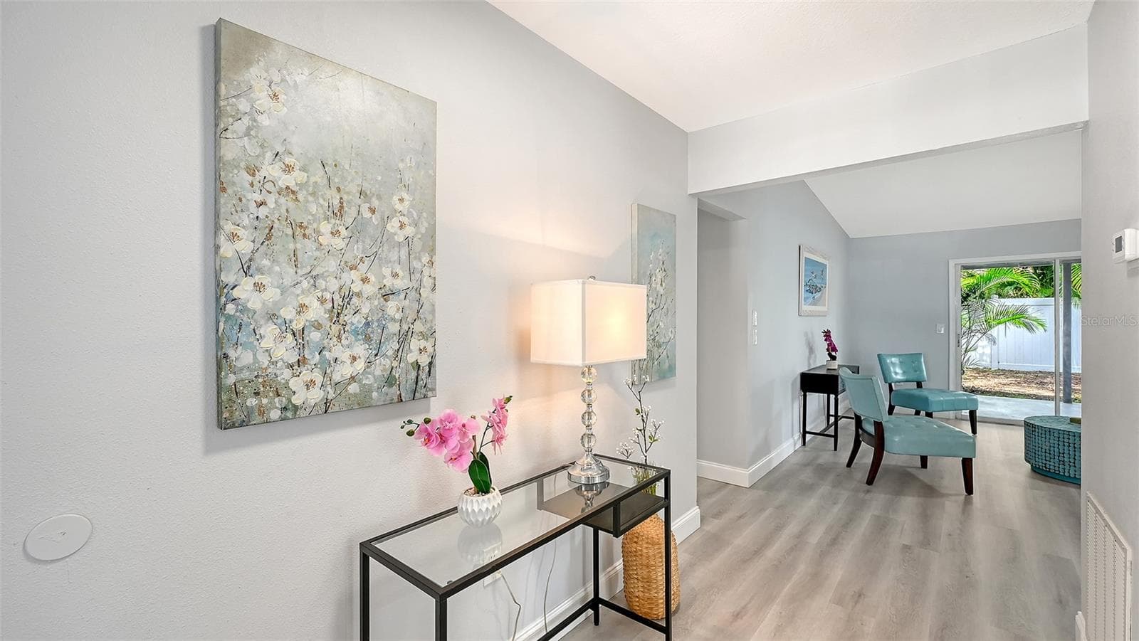 Large, open entryway - 4054 PALAU DR, SARASOTA