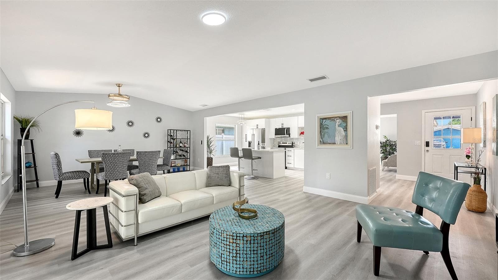 Stunningly Updated - Open Floor Plan with 1,708 SF - 4054 PALAU DR, SARASOTA
