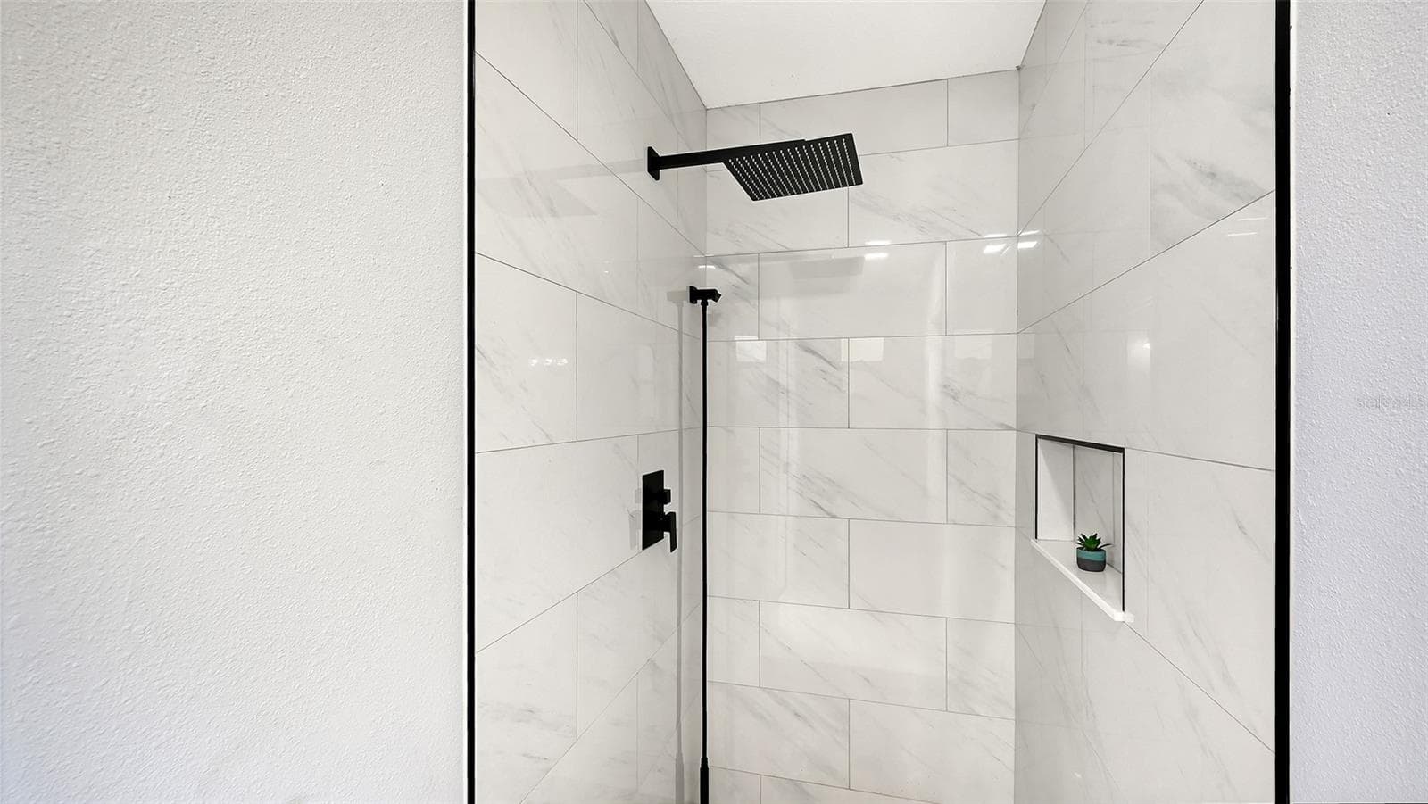 Primary Bathroom, pocket door leads to Shower and Comode - 4054 PALAU DR, SARASOTA