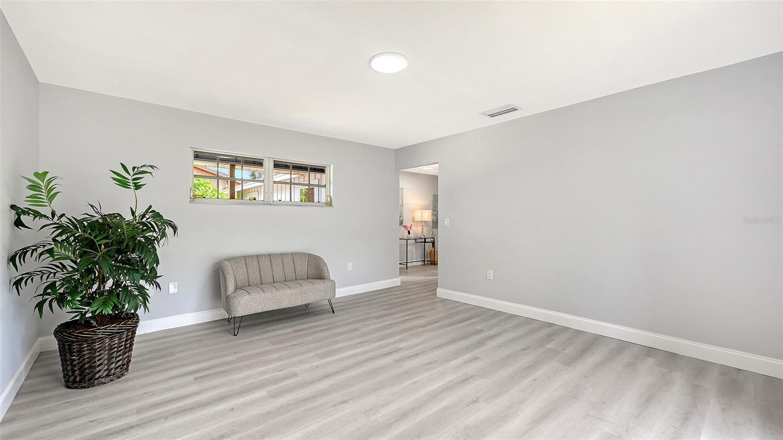 Wowza on the size of this BONUS ROOM - 4054 PALAU DR, SARASOTA