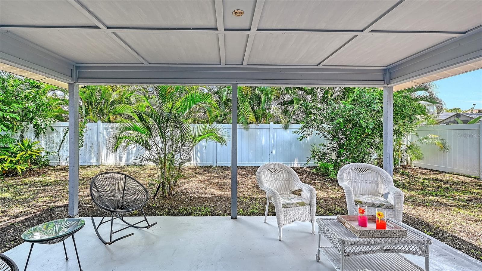 Spacious Lanai is getting screened This Week!! - 4054 PALAU DR, SARASOTA