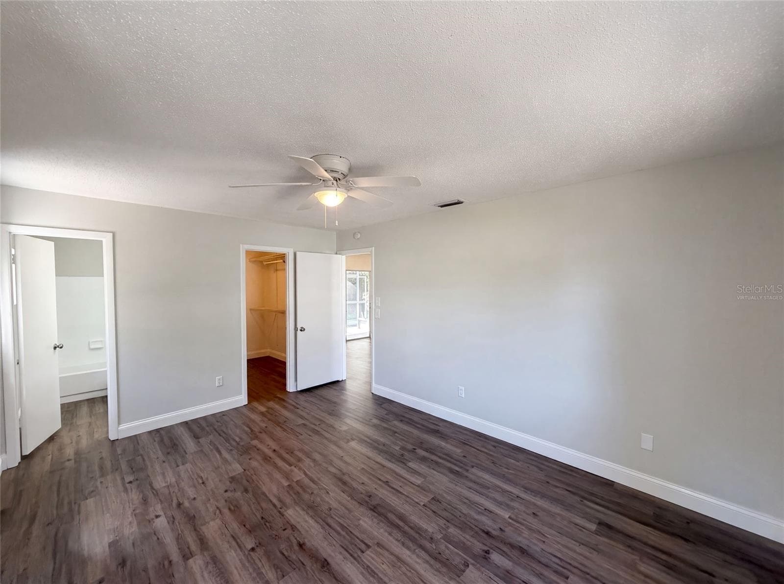 Virtually Staged - 5064 BROMLEY AVE, SPRING HILL