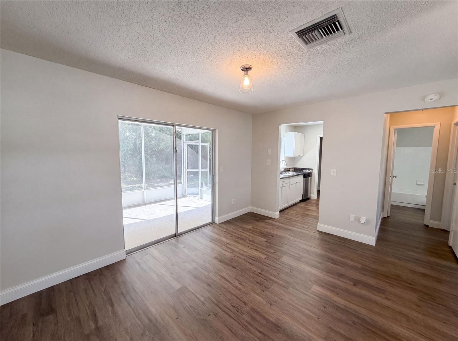 Single Family Residence at 5064 BROMLEY AVE, SPRING HILL, photo 6 of 19