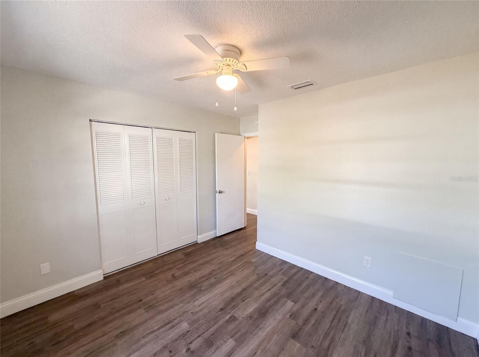 Single Family Residence at 5064 BROMLEY AVE, SPRING HILL, photo 9 of 19