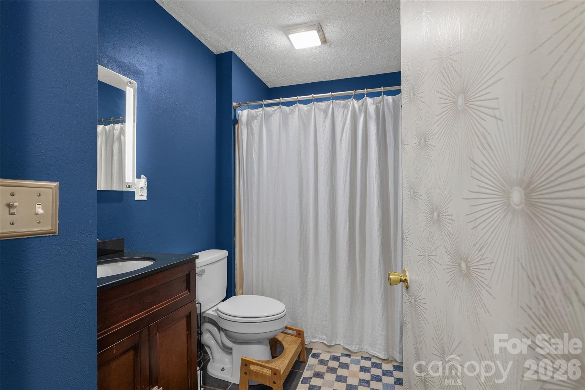 Single Family Residence at 17 Azalea Road, Arden, photo 15 of 36