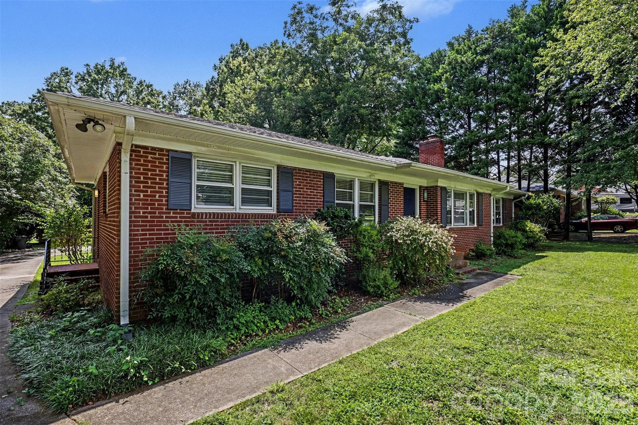 Single Family Residence at 1819 Lumpkin Circle, Rock Hill, photo 2 of 48