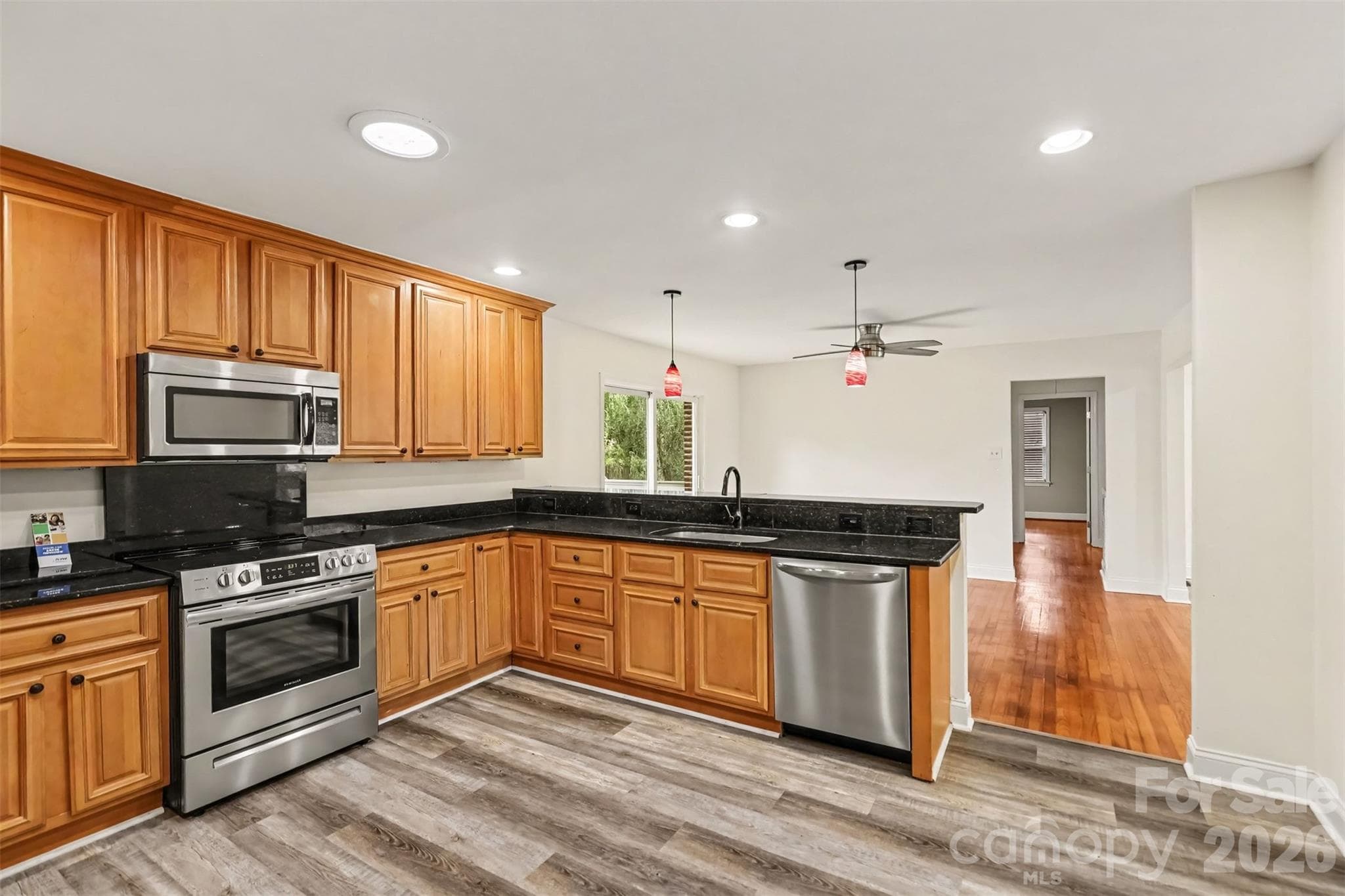 Single Family Residence at 1819 Lumpkin Circle, Rock Hill, photo 19 of 48