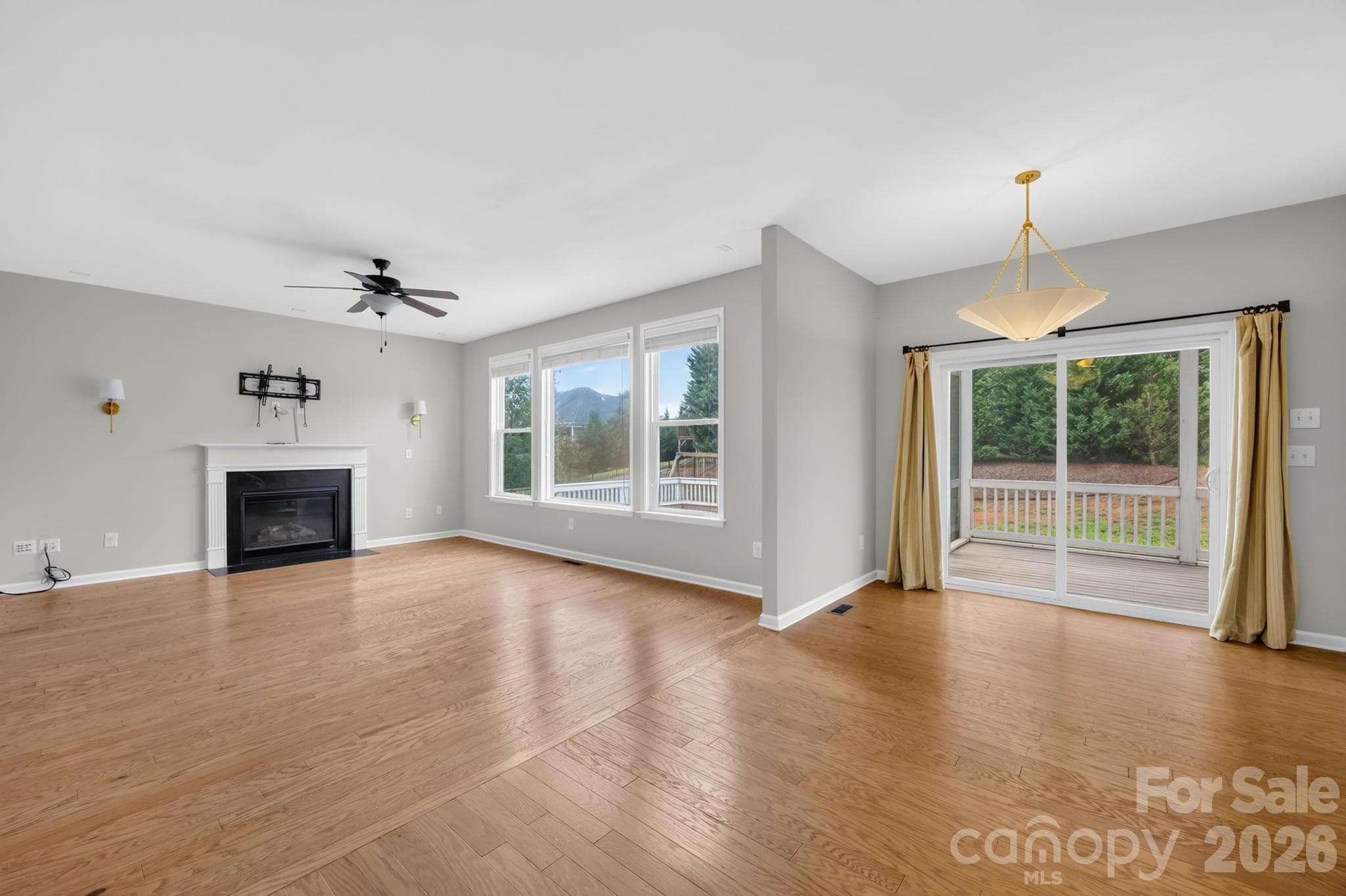Breakfast nook - 1004 Hawker Road, Matthews