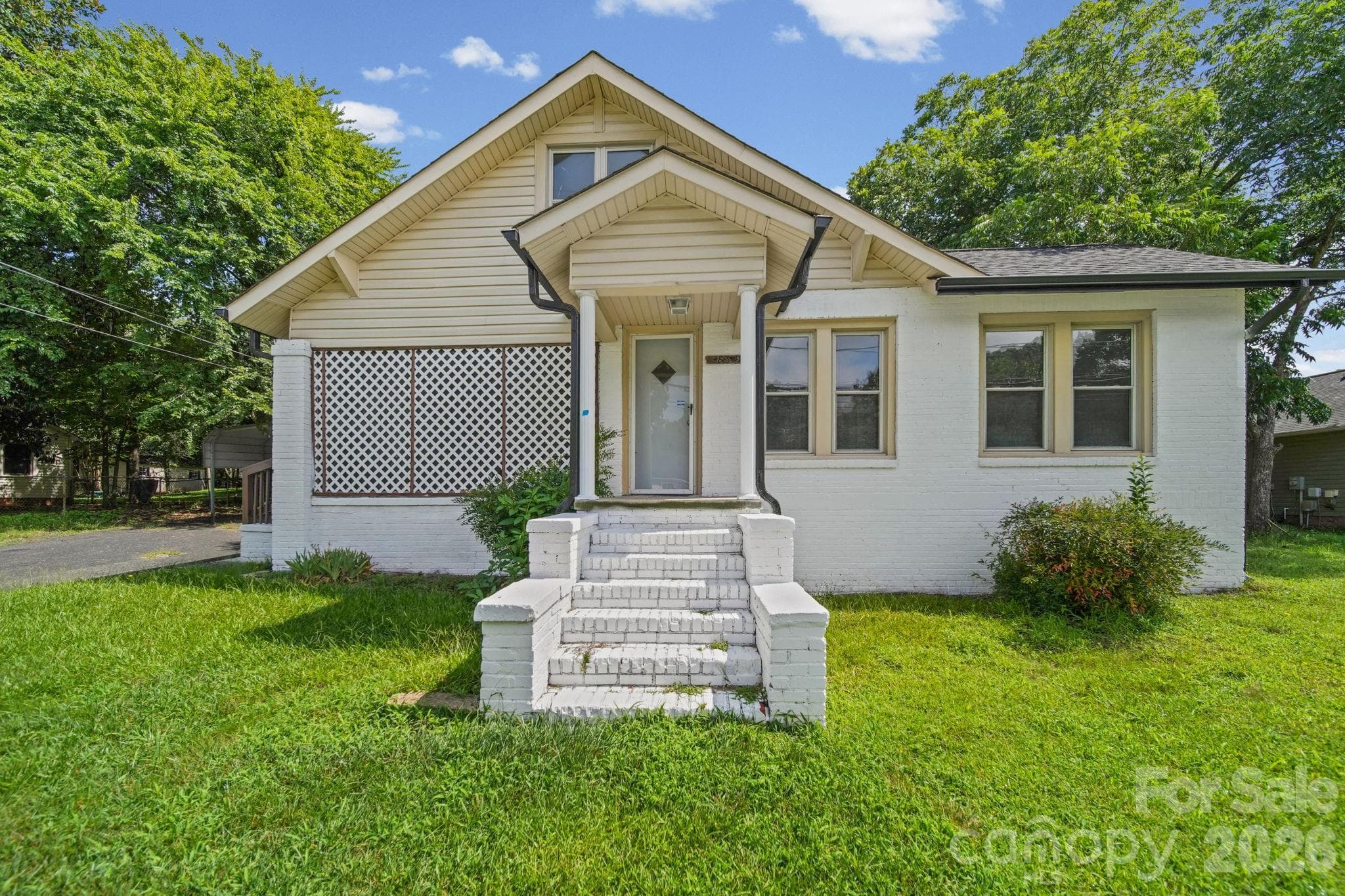 834 Murphy Street